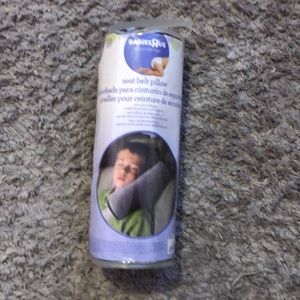 Kid’s seat belt pillow